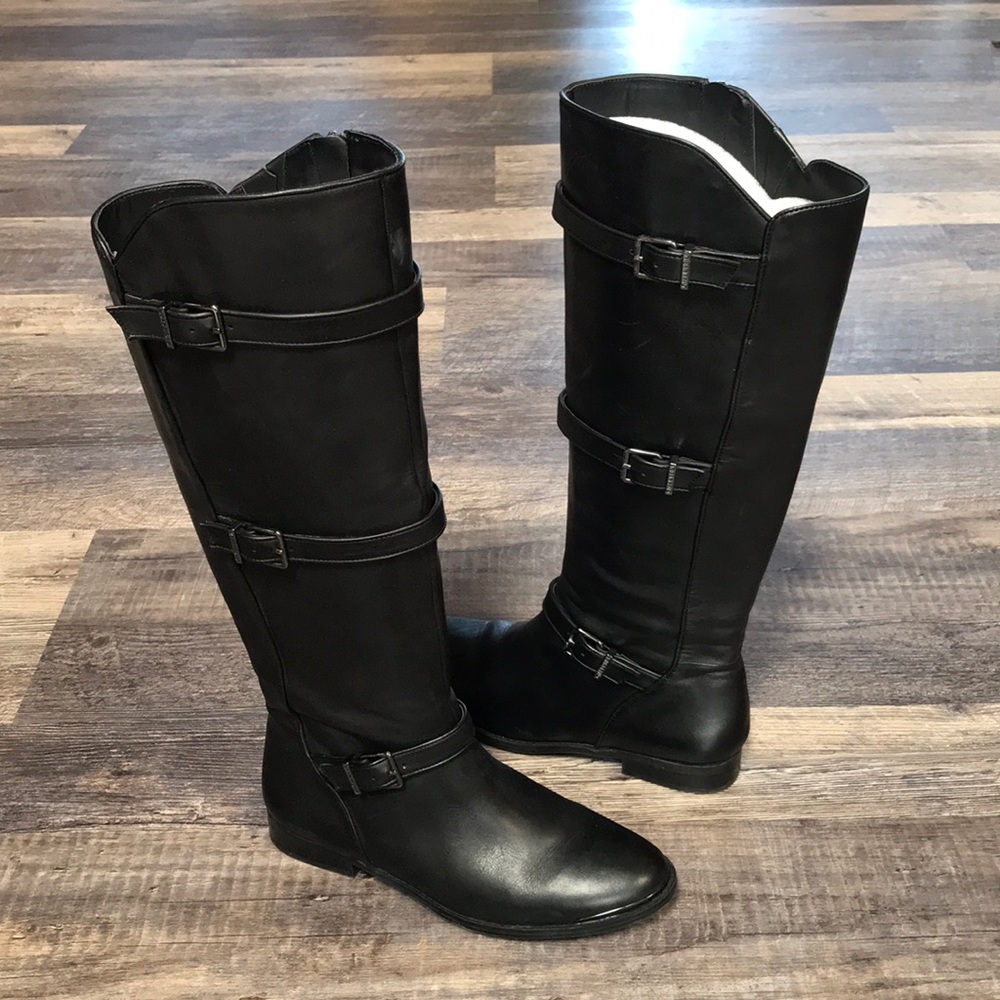 Gianni Bini leather boots